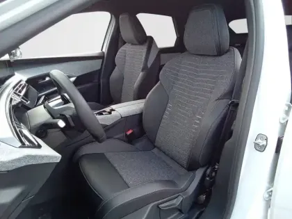 Photo 10 Peugeot 3008  Hybrid 136 e-DCS6