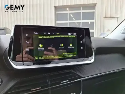 Photo 30 Peugeot 2008  PureTech 100 S&S BVM6