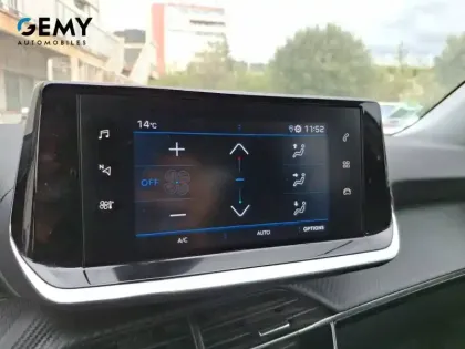 Photo 14 Peugeot 2008  PureTech 130 S&S EAT8