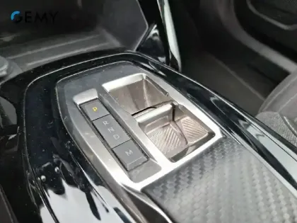 Photo 16 Peugeot 2008  PureTech 130 S&S EAT8