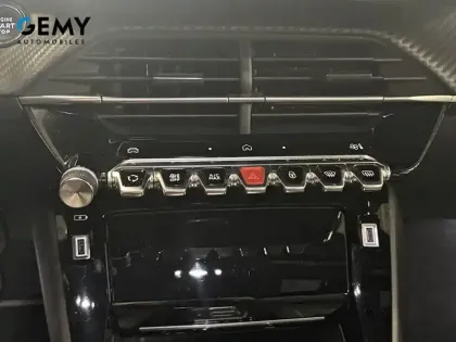 Photo 25 Peugeot 208  Hybrid 100 e-DCS6