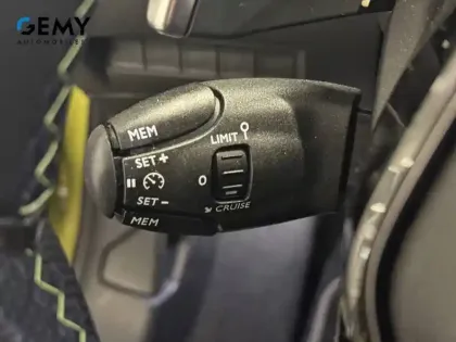 Photo 14 Peugeot 208  Hybrid 100 e-DCS6