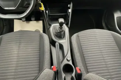 Photo 105 Peugeot 208  PureTech 100 S&S BVM6