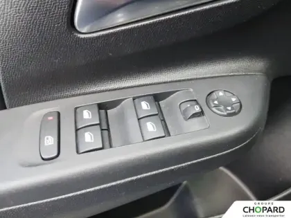 Photo 21 Opel Corsa  Electrique 136 ch & Batterie 50 kWh