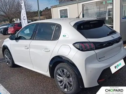 Photo 29 Peugeot 208  Electrique 50 kWh 136ch