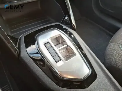 Photo 14 Peugeot 208  PureTech 100 S&S EAT8