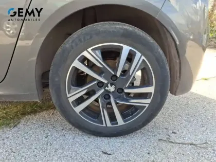 Photo 10 Peugeot 208  PureTech 100 S&S EAT8