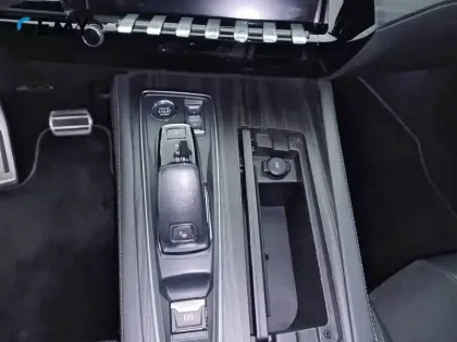 Photo 34 Peugeot 508  Hybrid 225 e-EAT8