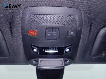 Photo 56 Peugeot 508  Hybrid 225 e-EAT8