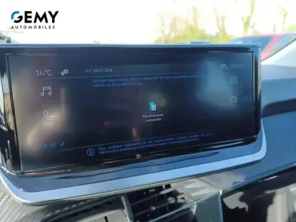 Photo 13 Peugeot 208  Hybrid 110 ch e-DCS6