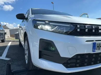 Photo 19 Dacia Sandero  SCe 65