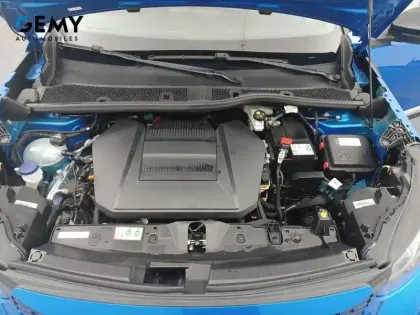 Photo 32 Peugeot 2008 Gén. II Ph1 NG GT 5