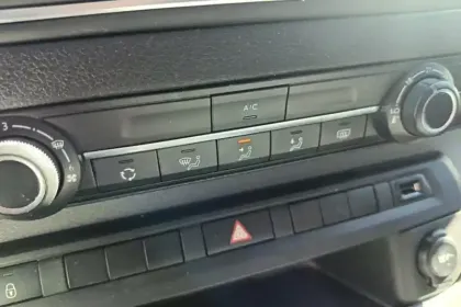 Photo 24 Peugeot Expert  Standard BlueHDi 120ch S&S BVM6