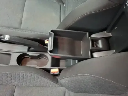 Photo 23 Renault Clio  E-Tech 140 - 21N