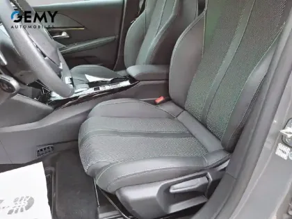 Photo 8 Peugeot 208  Hybrid 100 e-DCS6