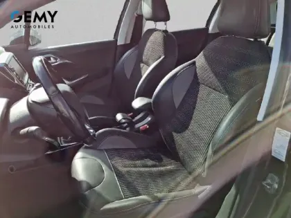 Photo 8 Peugeot 2008  1.2 PureTech 110ch S&S BVM5