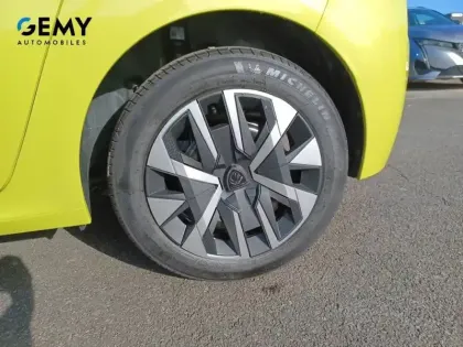 Photo 46 Peugeot 208  100 S&S BVM6