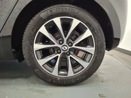 Photo 61 Renault Clio Gén. V (BJA) Ph1 Intens 5