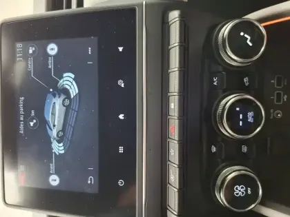 Photo 86 Renault Clio Gén. V (BJA) Ph1 Intens 5