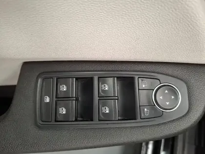 Photo 74 Renault Clio Gén. V (BJA) Ph1 Intens 5