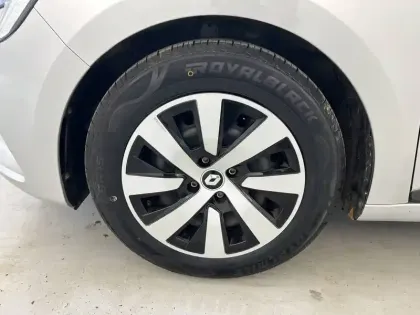 Photo 18 Renault Clio Gén. V (BJA) Ph1 NG Equilibre 5