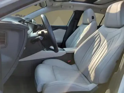 Photo 14 DS DS 4 E-Tense Cross 1.6 224 ch Rivol