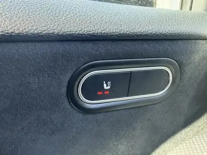 Photo 12 Mercedes Classe A 200 d AMG Line