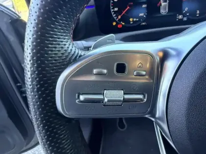 Photo 19 Mercedes Classe A 200 d AMG Line