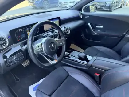 Photo 17 Mercedes Classe A 200 d AMG Line