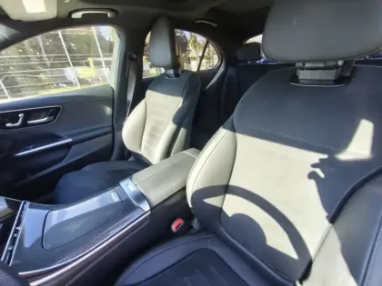 Photo 18 Mercedes Classe C Gén. V (W206) Ph1 AMG Line 4