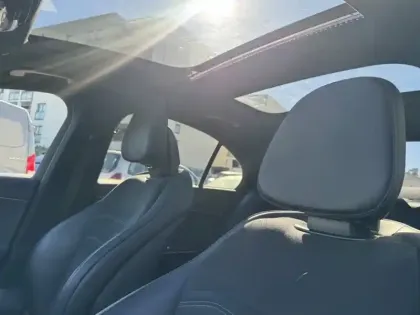 Photo 12 Mercedes Classe E  220 d AMG Line Berlin