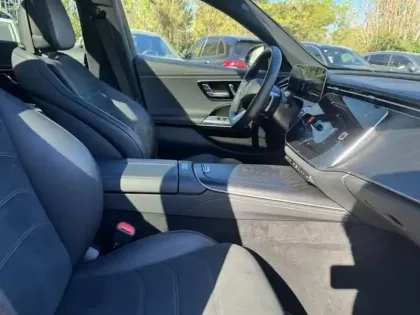 Photo 11 Mercedes Classe E  220 d AMG Line Berlin