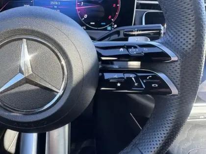 Photo 16 Mercedes Classe E  220 d AMG Line Berlin