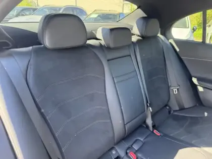 Photo 13 Mercedes Classe E  220 d AMG Line Berlin