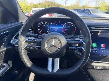 Photo 14 Mercedes Classe E  220 d AMG Line Berlin