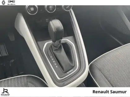 Photo 5 Renault Clio  1.6 E-Tech hybride 140ch Intens -21N