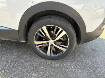 Photo 10 Peugeot 3008  1.2 PureTech 130ch Allure S&S