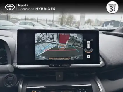 Photo 14 Toyota C-HR  2.0 Hybride Rechargeable 225ch Design NG23