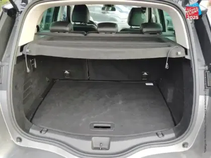 Photo 13 Renault Scenic  1.7 BLUE DCI 120CH INTENS EDC CAMERA