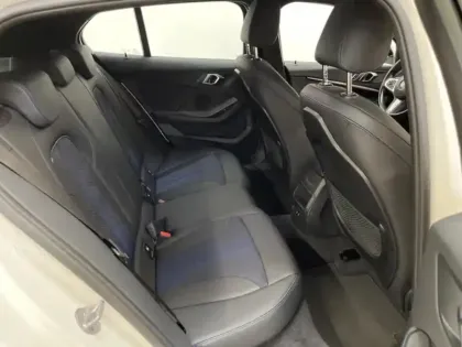 Photo 12 BMW Serie 1 Série 1 118dA 150ch M Sport