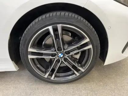 Photo 7 BMW Serie 1 Série 1 118dA 150ch M Sport