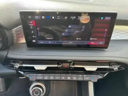 Photo 14 Alfa Romeo Tonale  1.5 Hybrid 160ch Edizione Speciale TCT