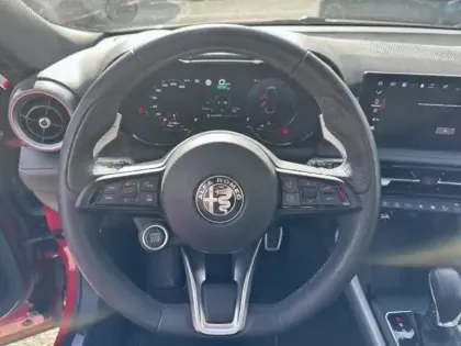 Photo 11 Alfa Romeo Tonale  1.5 Hybrid 160ch Edizione Speciale TCT