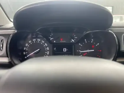 Photo 12 Citroën C3  1.5 BlueHDi 100ch S&S PLUS // AUTO-ECOLE