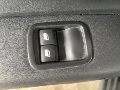 Photo 9 Citroën C3  1.5 BlueHDi 100ch S&S PLUS // AUTO-ECOLE