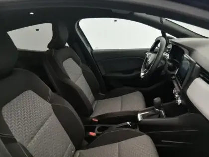 Photo 13 Renault Clio  1.6 E-Tech hybride 140ch Limited -21N