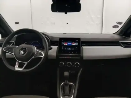 Photo 12 Renault Clio  1.6 E-Tech hybride 140ch Limited -21N