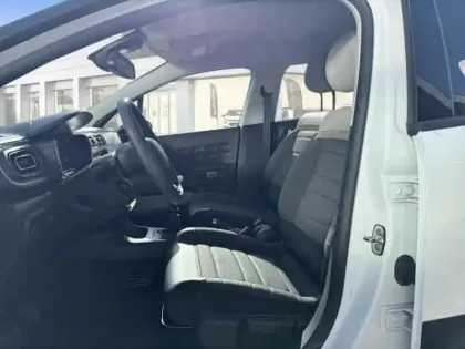 Photo 7 Citroën C3  1.2 PureTech 110ch S&S Shine 120-123g