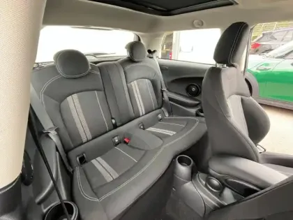 Photo 6 Mini Mini Gén. III (F56) Ph3 Edition Premium Plus 3