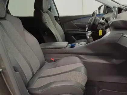 Photo 10 Peugeot 3008  1.2 PureTech 130ch E6.c Allure S&S